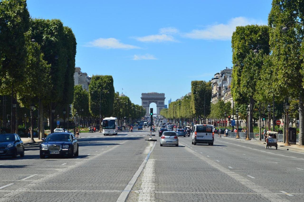 Arc De Triomphe - Foch Palace Paris Exterior photo