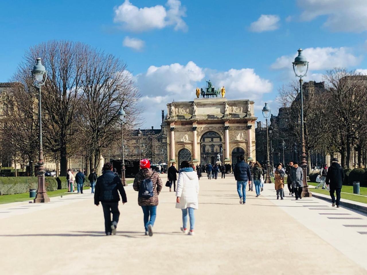 Arc De Triomphe - Foch Palace Paris Exterior photo